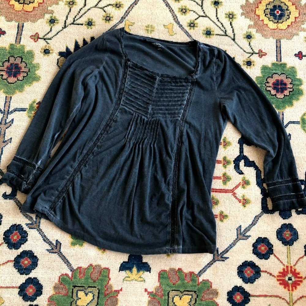 Soft Surroundings gray top lace & pleat detailing